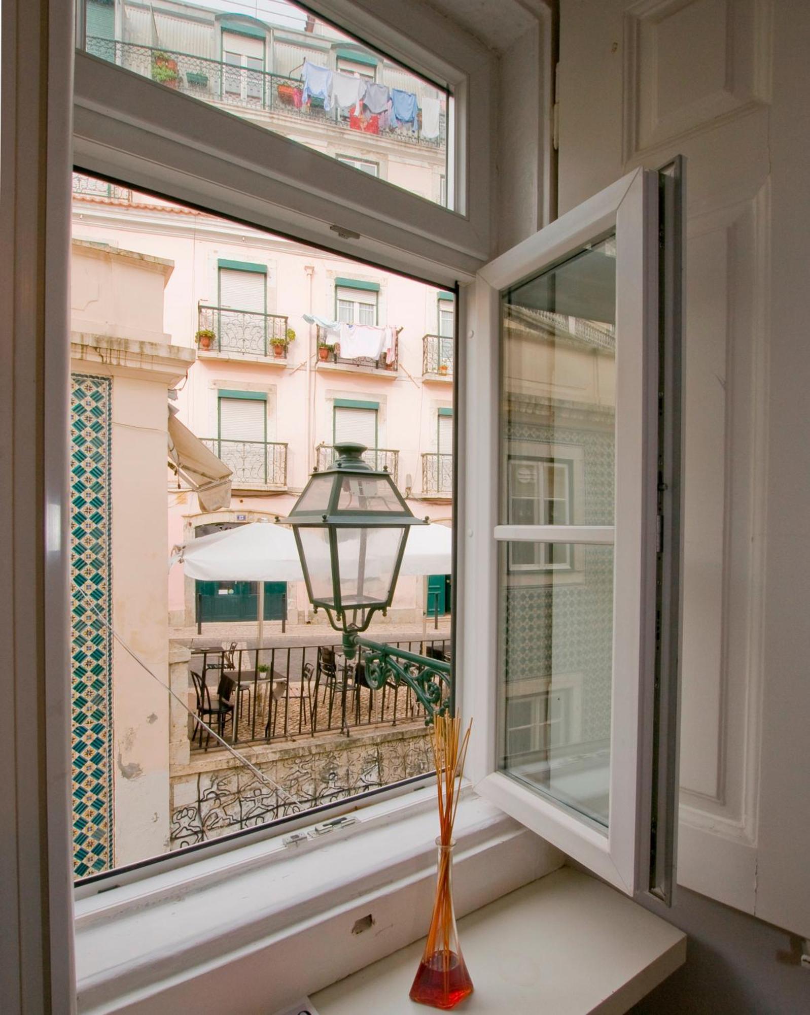 Apartamento B1 Bairro Alto - Bica Spacious Bright